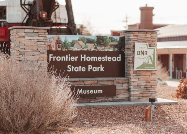 Frontier Homestead State Park Sign
