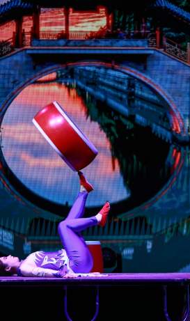 Grand Shanghai Circus - Amazing Acrobats