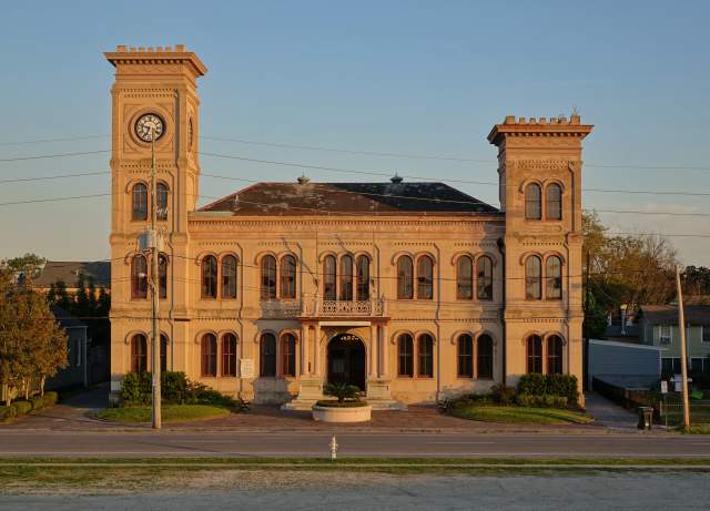 Algiers Point Views of Algiers and Levee