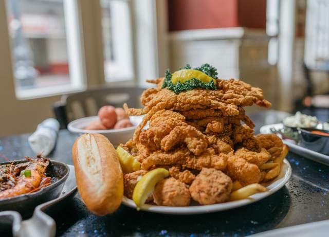 Deanie’s Seafood – Seafood Tower