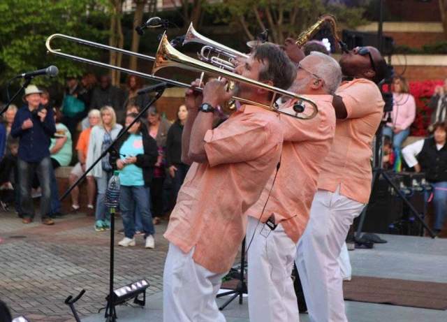 Come-See-Me: Beach Bash