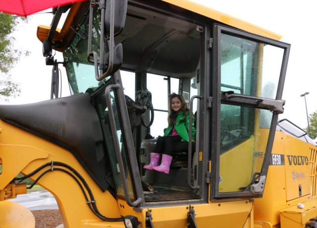 Come-See-Me: Everything Trucks