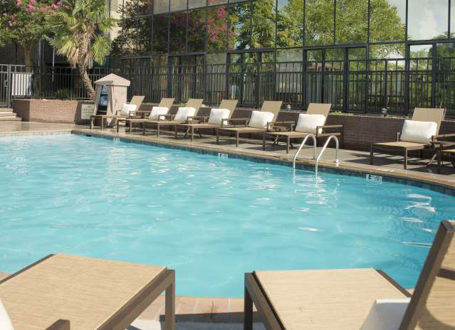 DoubleTree Lafayette Pool