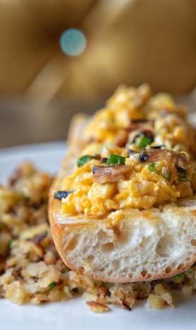 Sunny's Chicks on a Raft