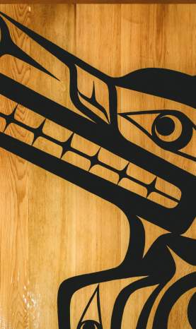 Snuneymuxw artwork of an eagle.