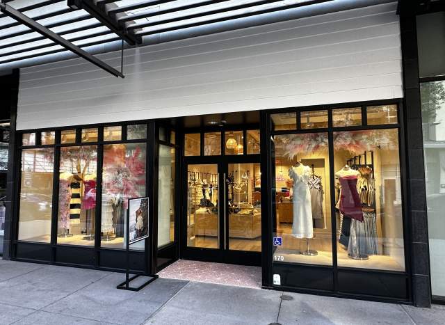 Fashion Brand American Threads Opens at Scottsdale Quarter