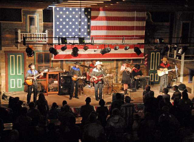 Fort Hays Old West Town & Dinner Show