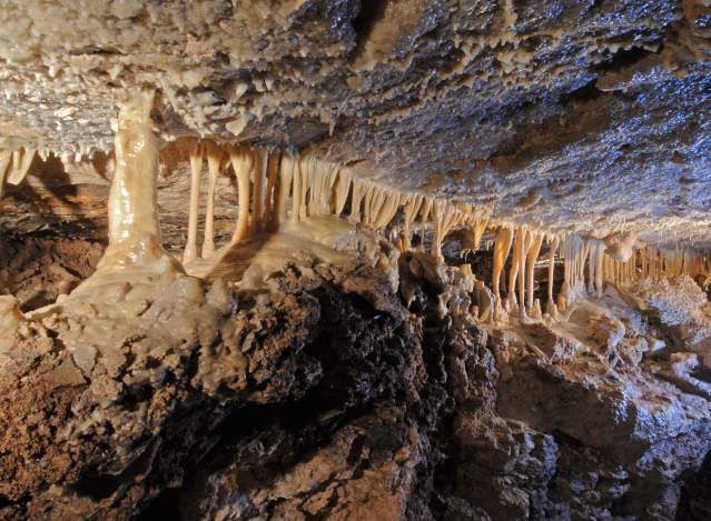 Wonderland Cave