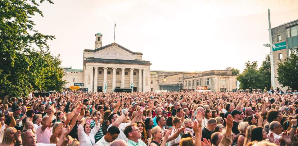Large standing crowd in Guildhall Square ahead of Southampton Summer Sessions performances