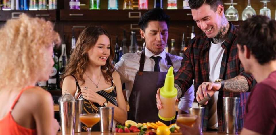 Revolution-Cocktail-Bar