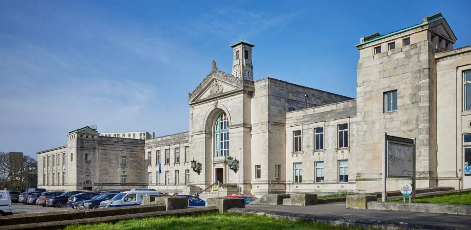 Civic Centre Building on a sunny day in Southampton