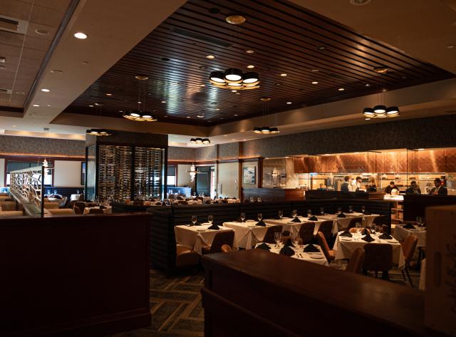 Fleming's Interior - Main Dining