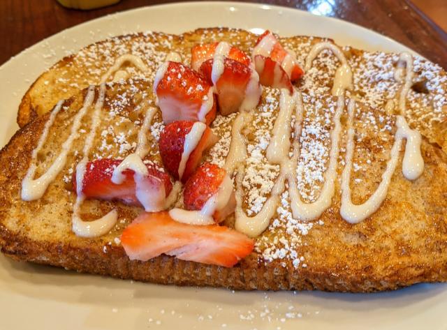 Strawberry Romanoff French Toast from La Madeleine
