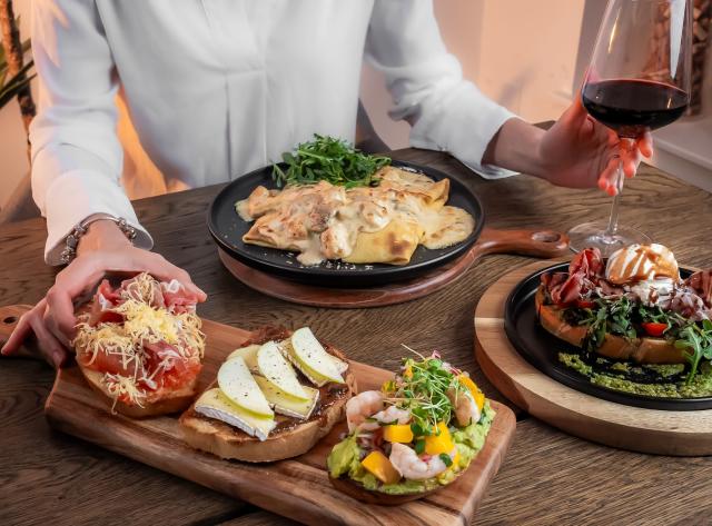 Ruah Cafe Menu Offerings