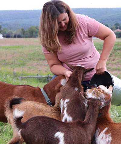 FTF Four Diamonds Ranch - feeding goats