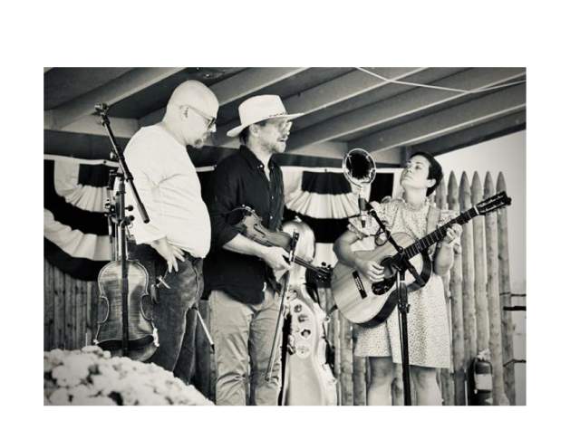 Group performing for the Music at the Library: Soltre
