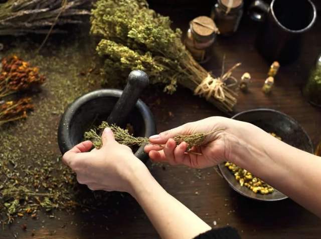 From the Medicine Cabinet: Natural Remedies Workshop