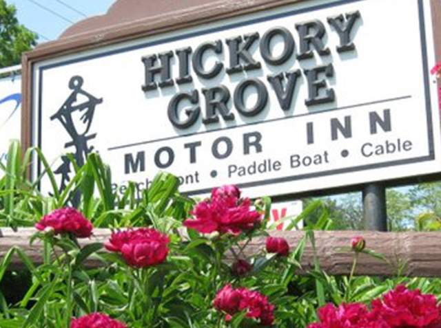 Hickory Grove Motor Inn