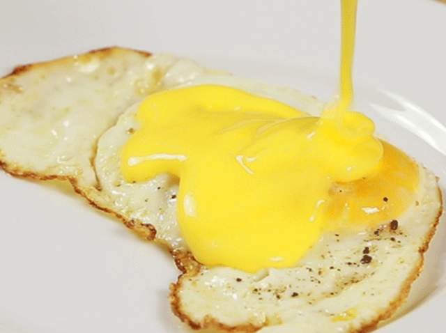 Small Bites: Hollandaise Sauce