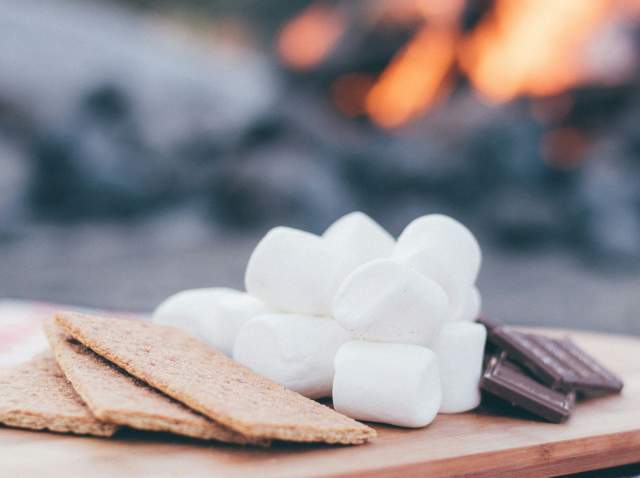 Dave's Fresh Marketplace: Banana S'mores Skewers