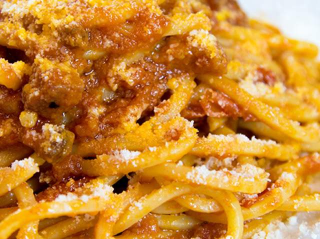 Small Bites: Bucatini all'Amatriciana