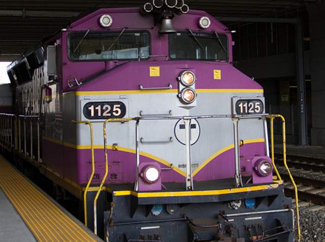 Warwick Train