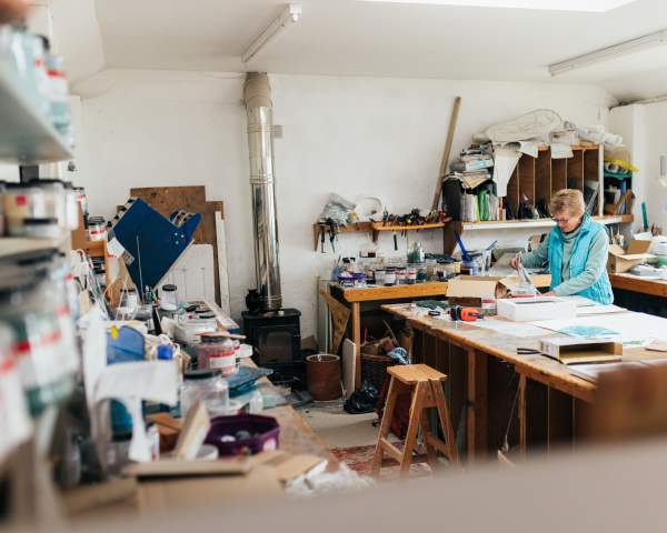 A Life in Light: Oriel Hicks and the Art of Scilly’s Glass