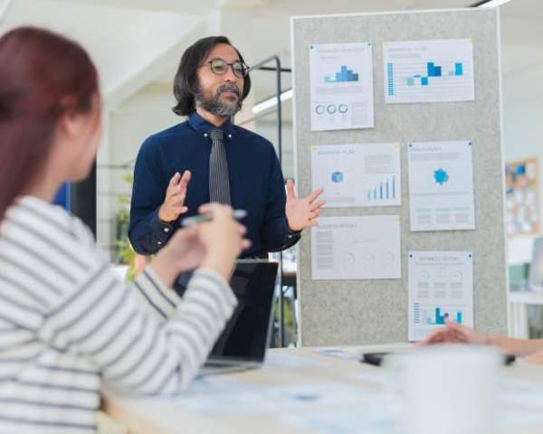 A tale of transparency & trust: how DMOs can use data storytelling to engage their stakeholders