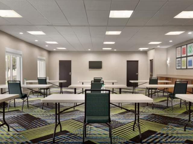 Holiday inn magnolia