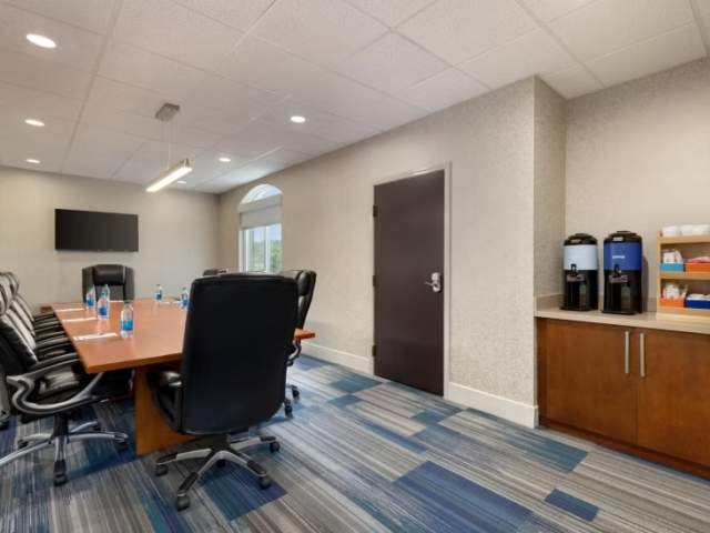 holiday inn boardroom