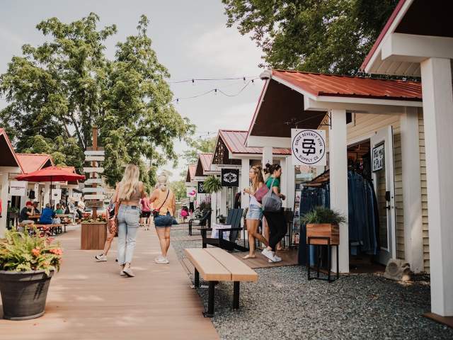 Batavia Boardwalk - Batavia Main Street