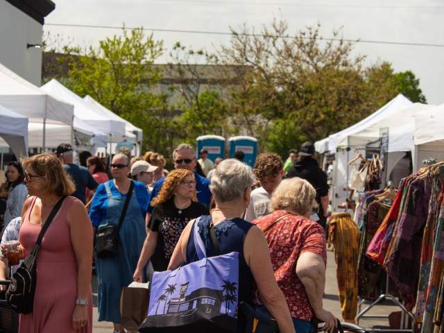 Outdoor Market - The Rustic Fox North Aurora