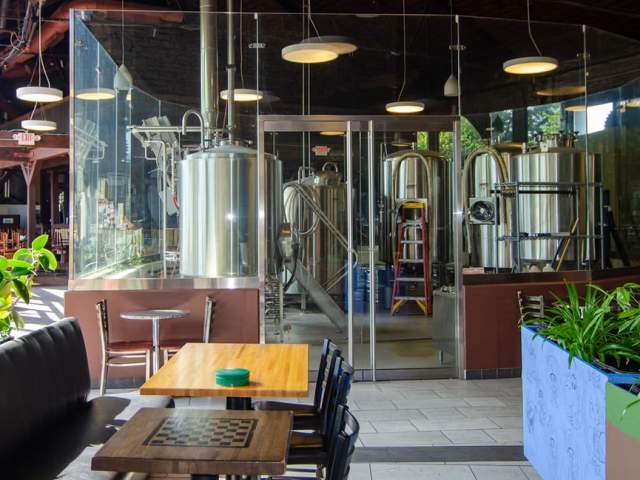 Two Brothers Roundhouse - Cafe