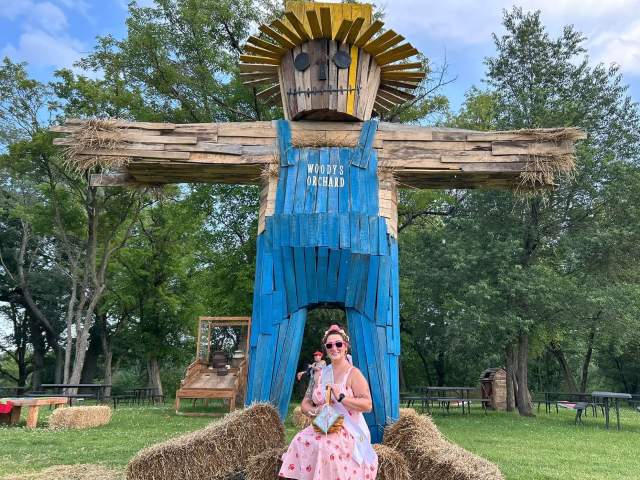 Woody's Orchard & Fun Farm - Scarecrow