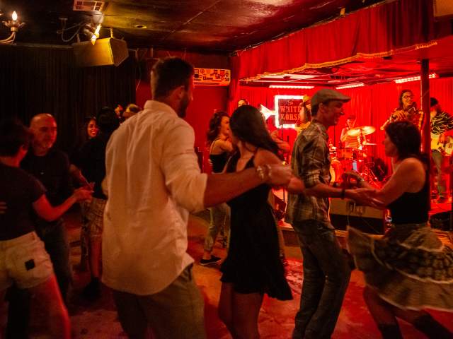 Best Dive Bars in Austin