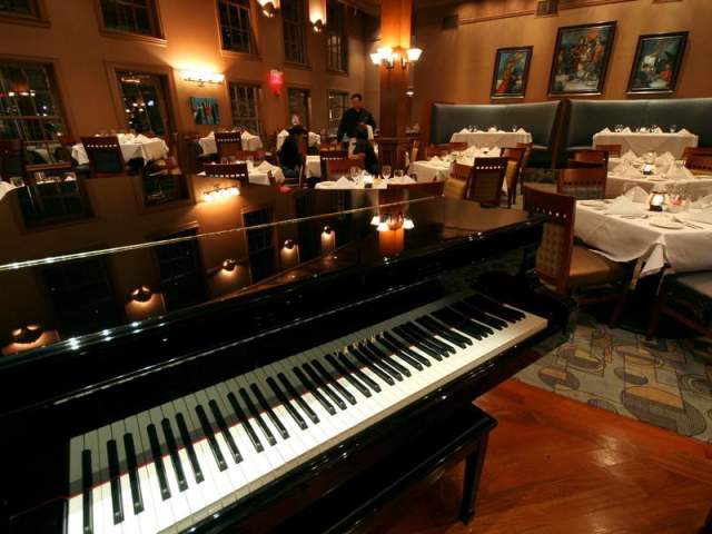 Piano at Suga's Deep South