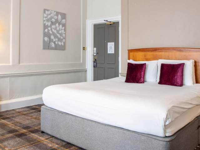 Arnos Manor Hotel bedrooms