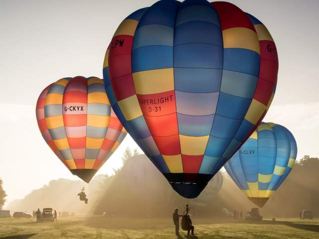 Look Up! The Story of Hot Air Ballooning in Bristol