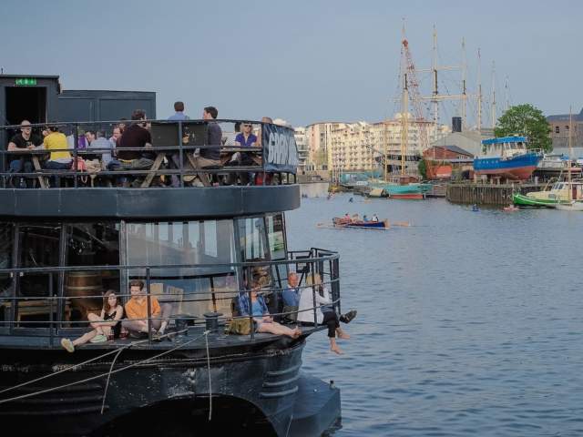 Bars and restaurants on boats in Bristol