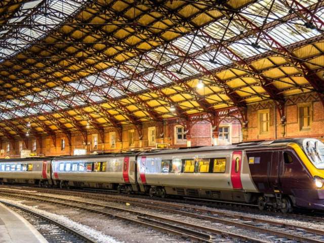 Cross country train at Bristol Temple Meads
