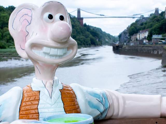 Explore Bristol by bus this summer with First Bus