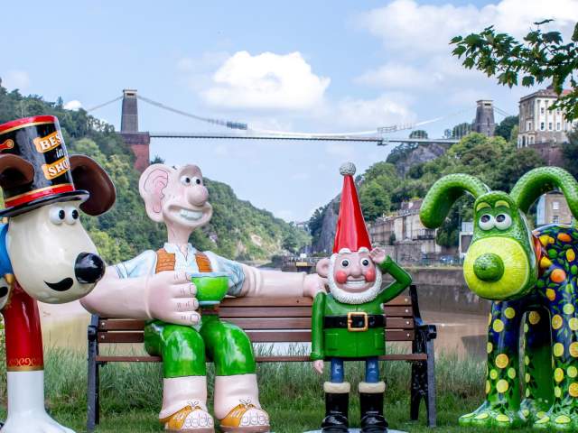 Gromit Unleashed 3 statues in front of Clifton Suspension Bridge - credit Ambitious