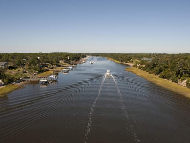 19 Oak Island Intracoastal Waterway