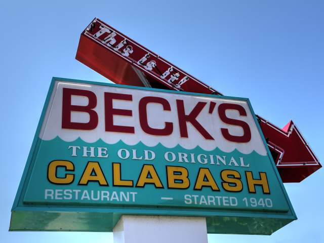 3 Calabash Restaurant Sign