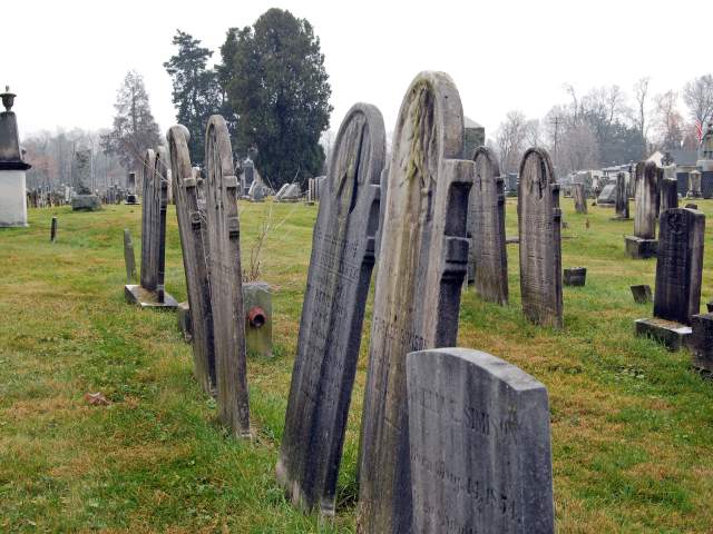 5 Hidden Gems: Self-Guided Walking Tours
