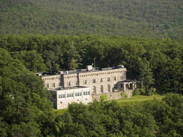 Charming Lodging in the Cumberland Valley