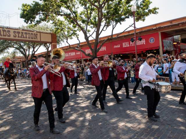¡Celebramos Juntos! Hispanic Heritage Month in Fort Worth