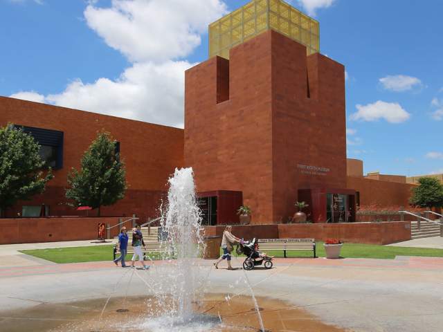 Cultural District Museum fountain