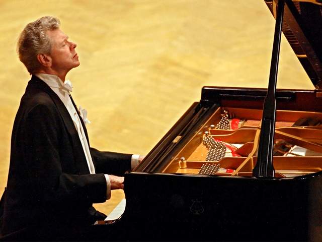 Van Cliburn