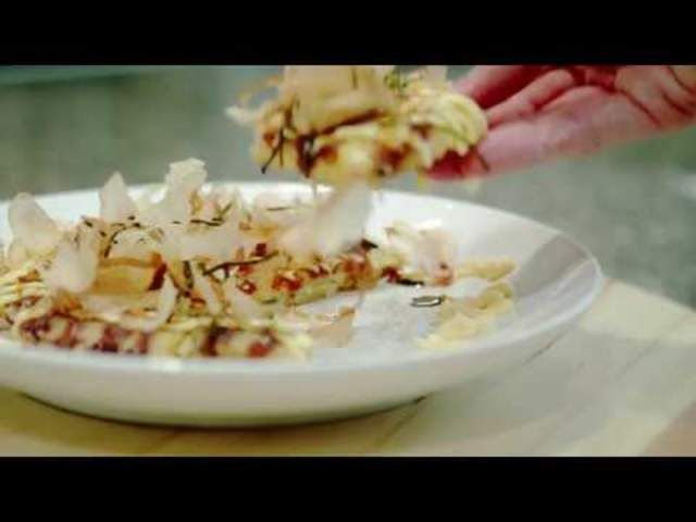 Video Thumbnail - youtube - Shinjuku Station - Okonomiyaki Pizza